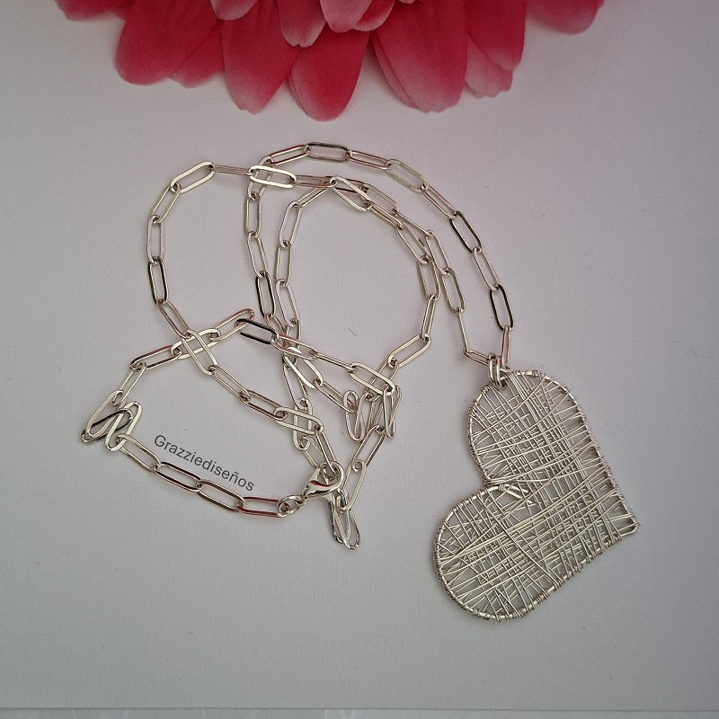 Collar Corazón Enrejado